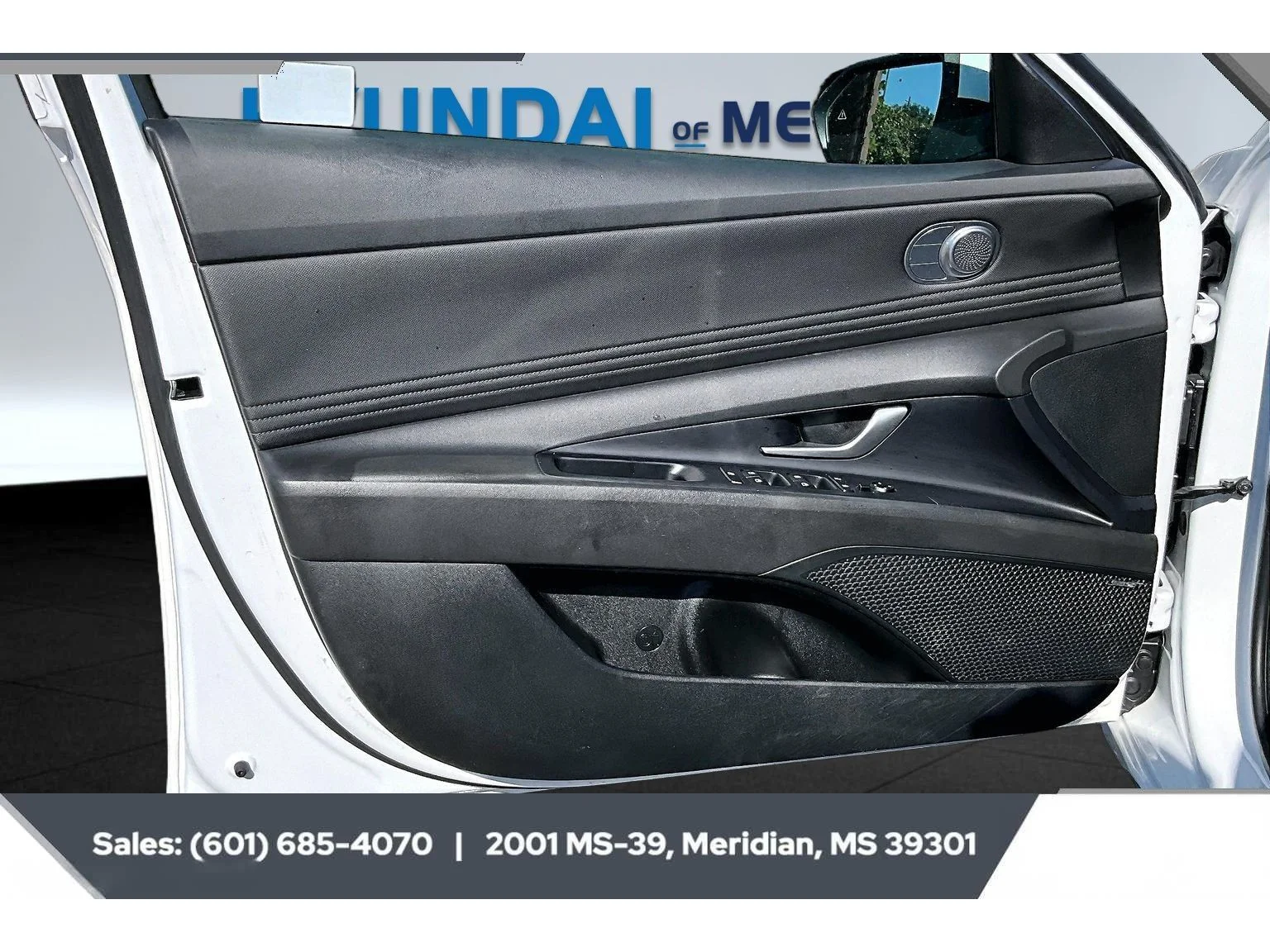 Used 2025 SERENITY WHITE Hyundai Limited image 17
