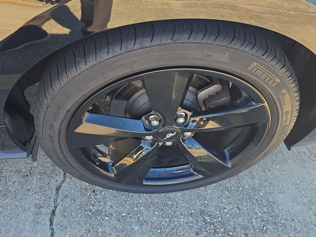 Used 2021 Shadow Black Ford EcoBoost Premium image 3