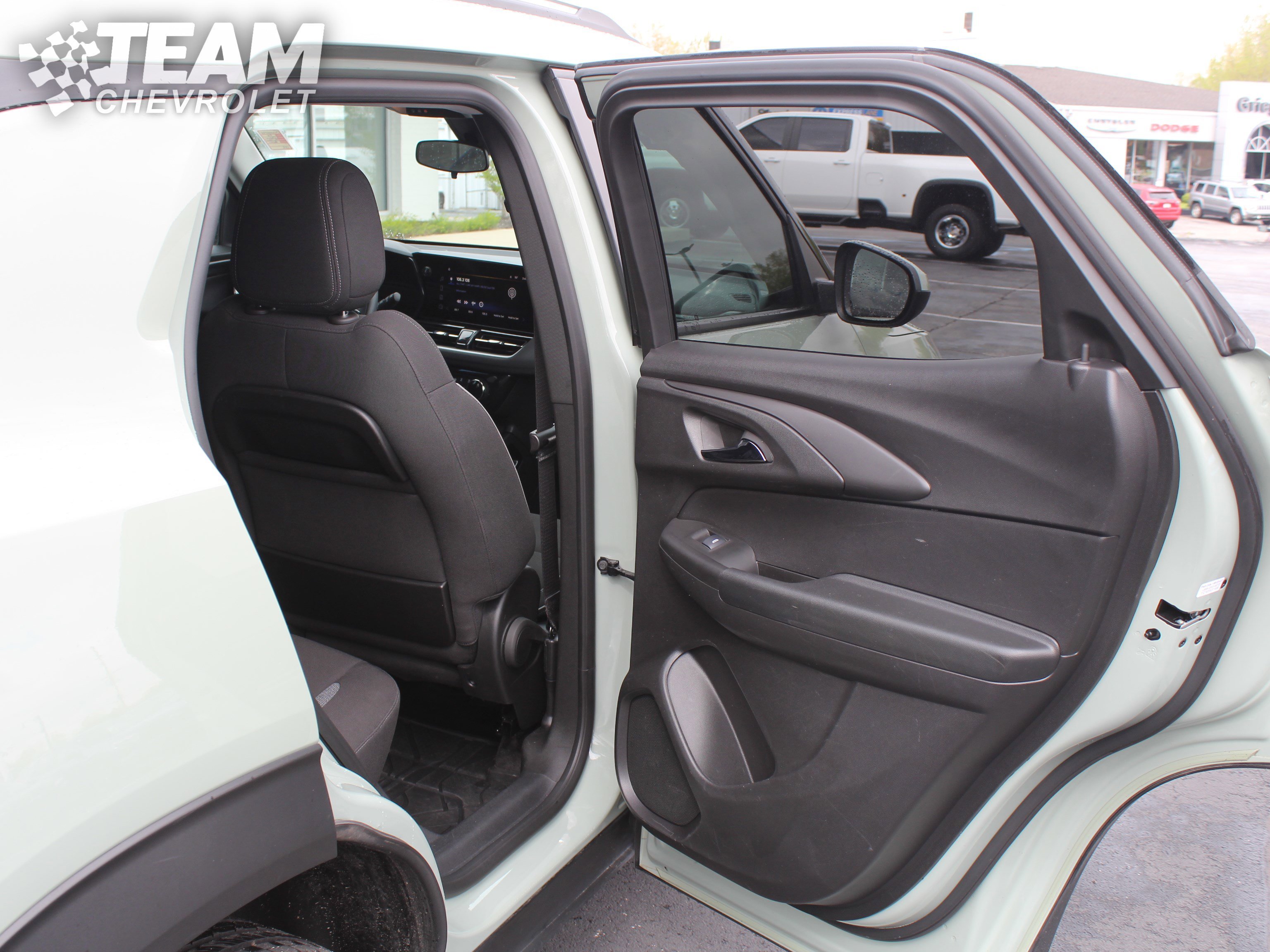 Used 2025 Cacti Green Chevrolet LT image 23