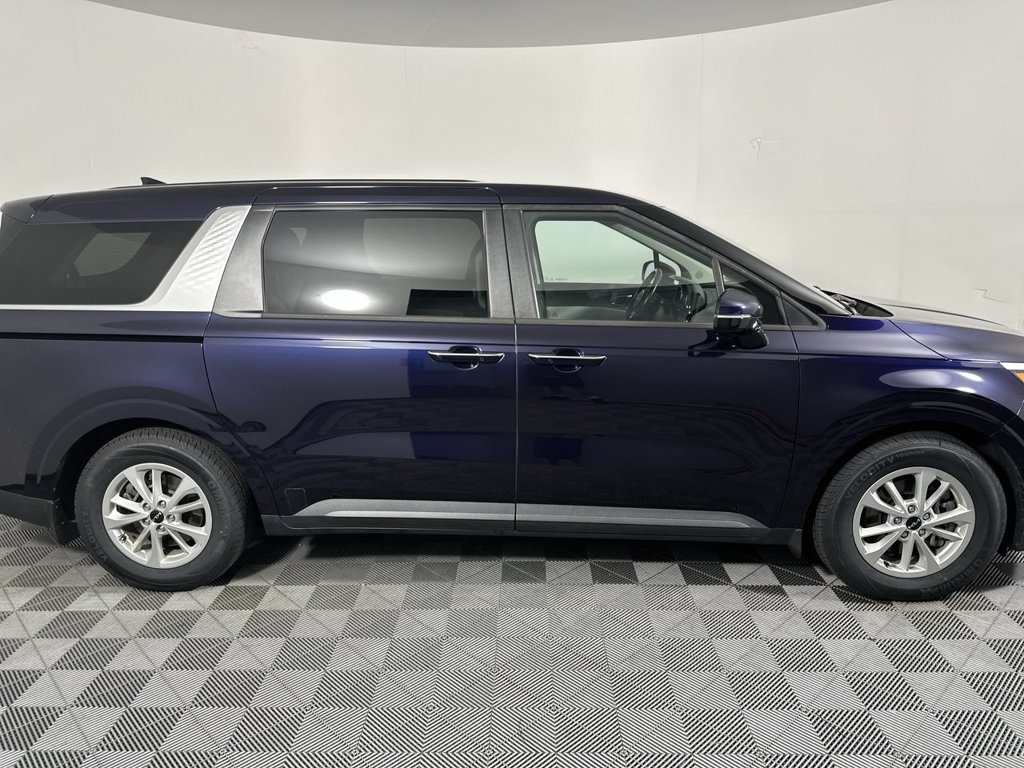 Used 2023 Blue Kia LX Seat Package image 19