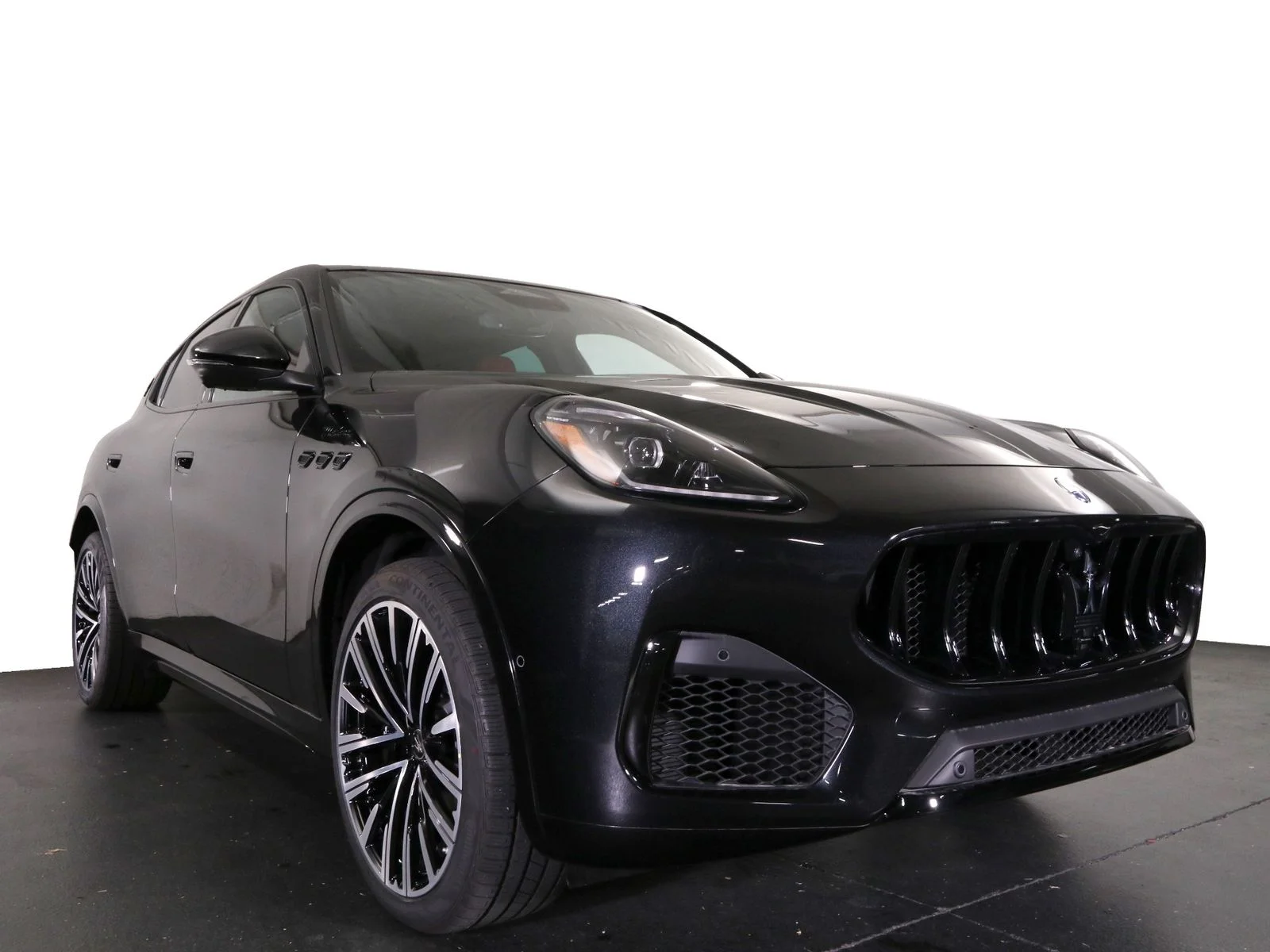 New 2025 Black Maserati  image 13