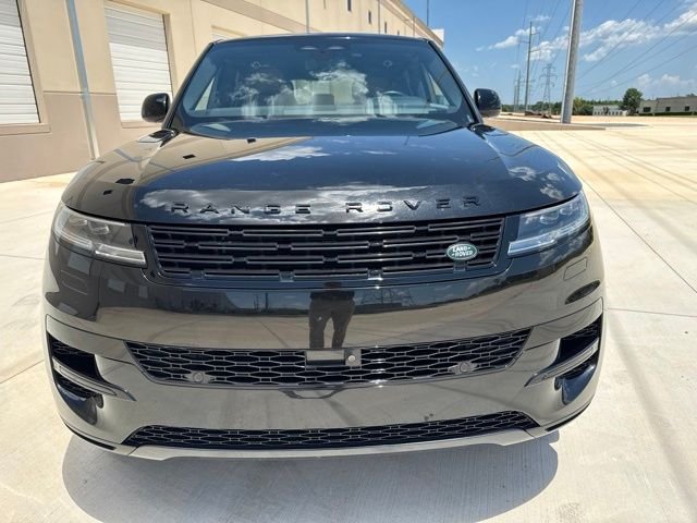 Used 2025 Black Land Rover SE image 2