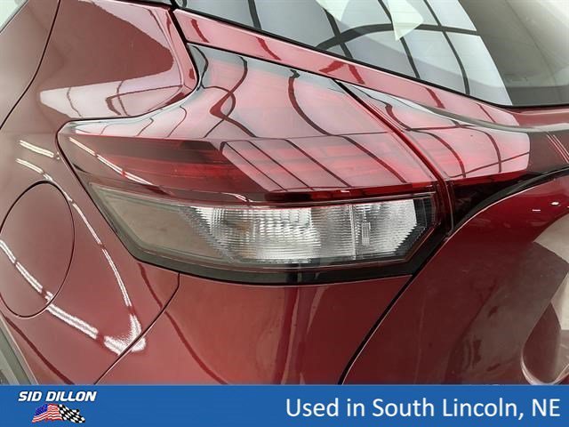 Used 2023 Scarlet Ember Tintcoat/Super Black Nissan SR image 22