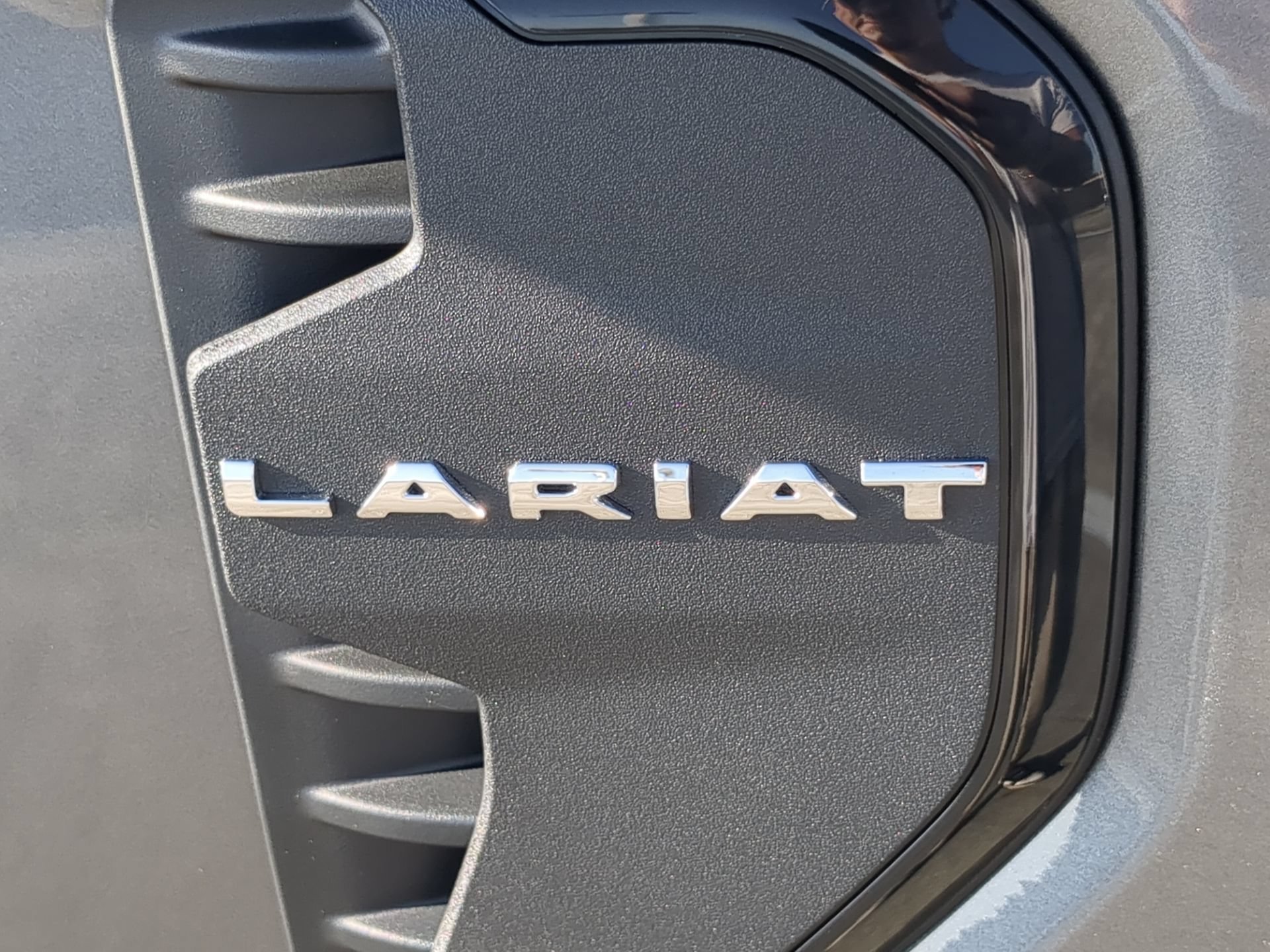 New 2026 Carbonized Gray Metallic Ford Lariat® image 44