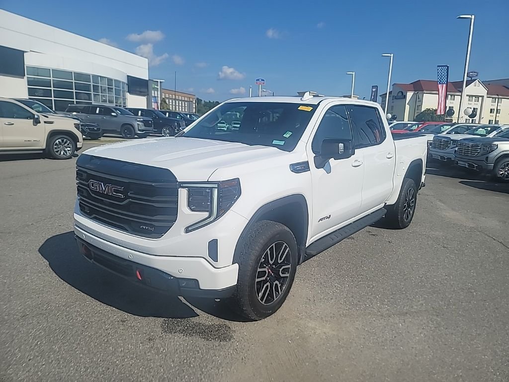 Used 2025 White GMC AT4 image 3