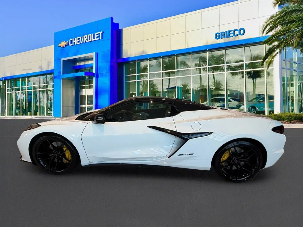 New 2027 Arctic White Chevrolet 2LZ image 4