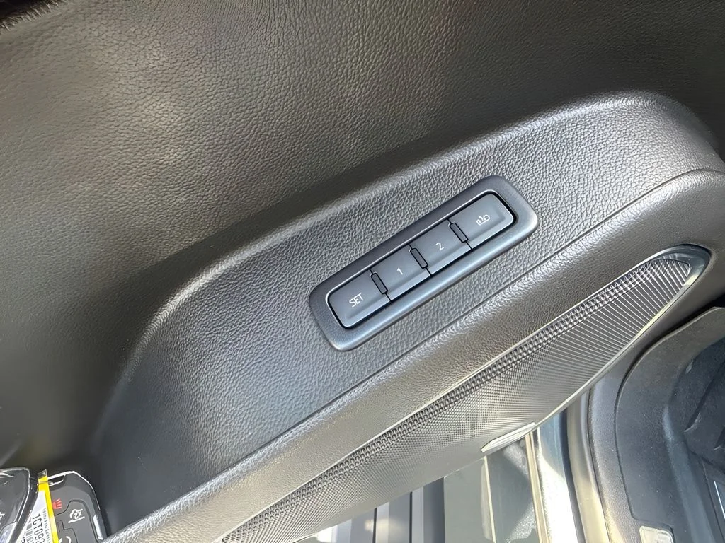 Used 2019 Gray Chevrolet Premier image 11