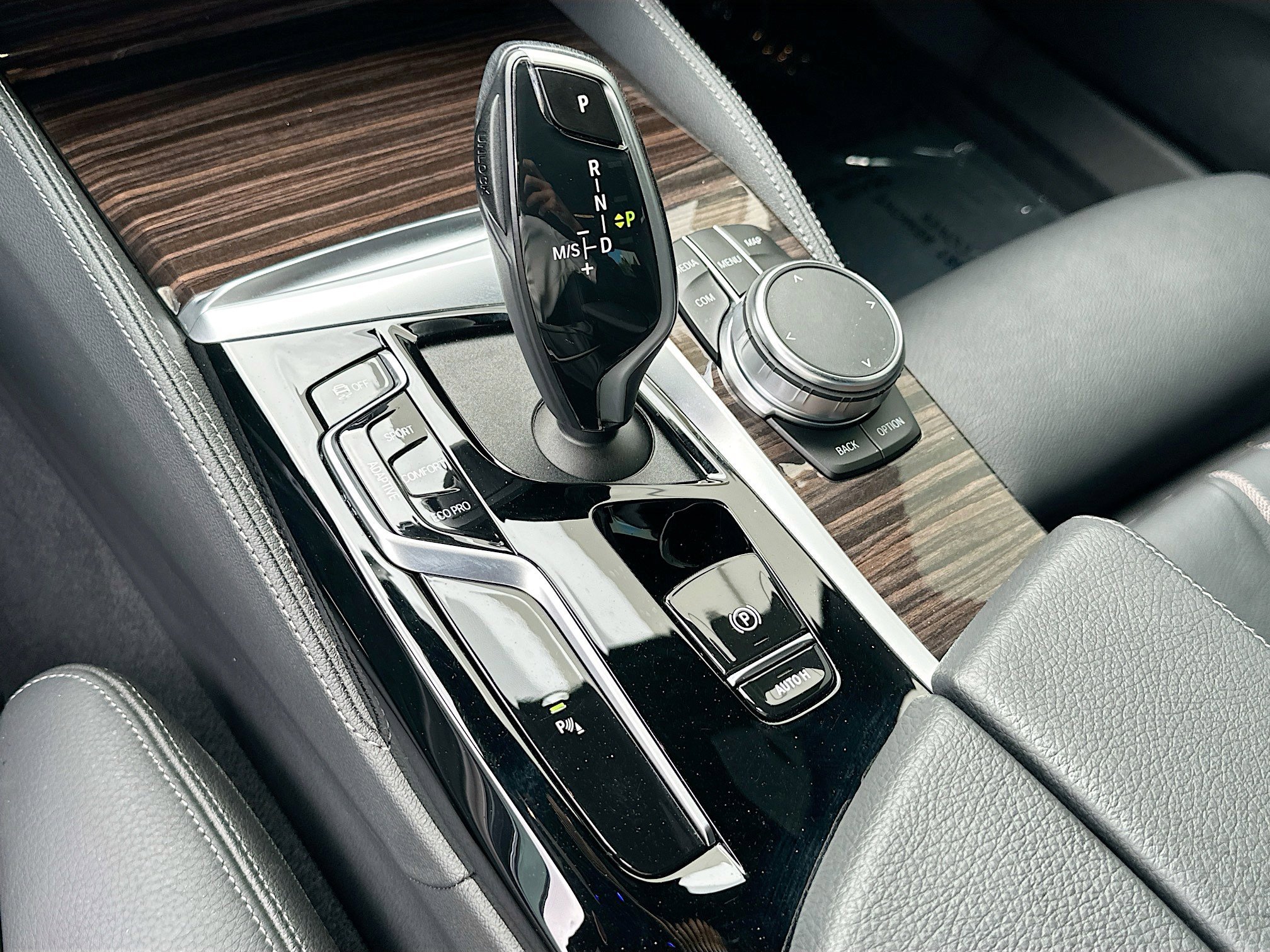 Used 2023 Black Sapphire Metallic BMW M550i xDrive image 15