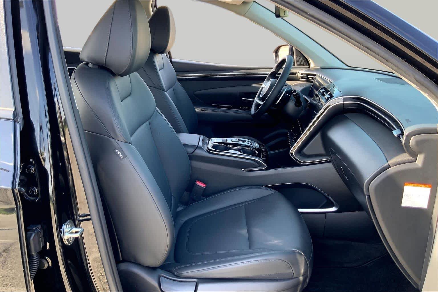 Used 2024 Black Pearl Hyundai SEL Convenience image 9