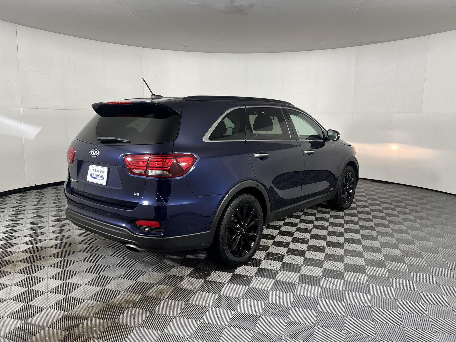 Used 2019 Imperial Blue Kia S V6 image 44