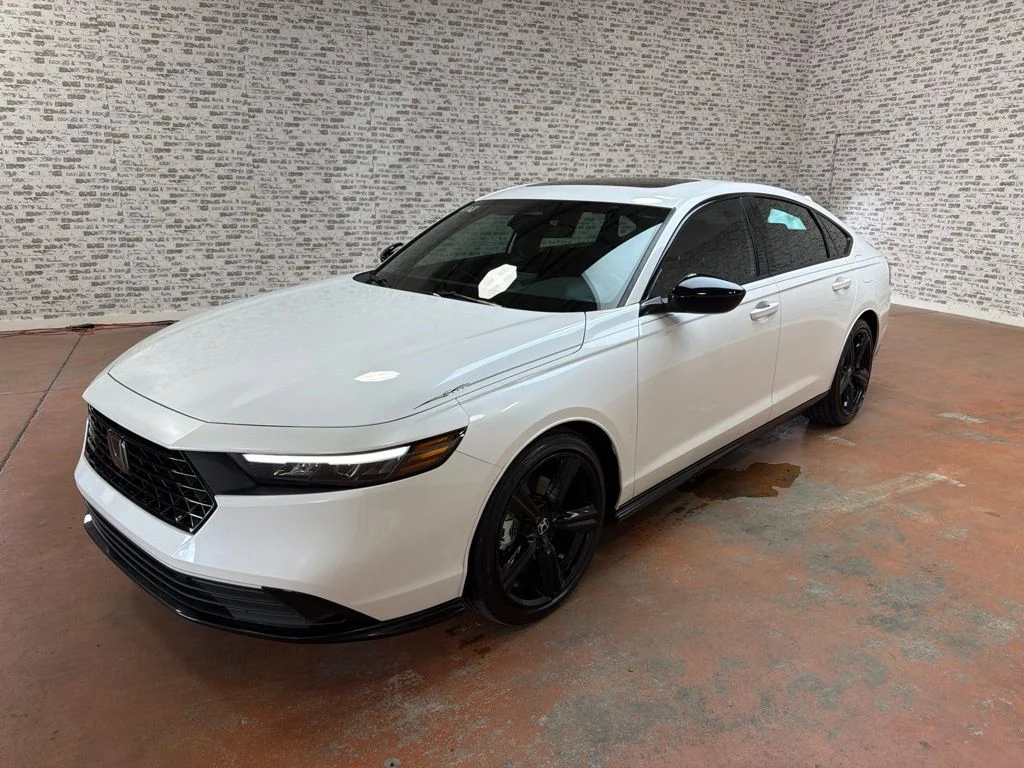 Used 2025 Platinum White Pearl Honda Sport-L image 3