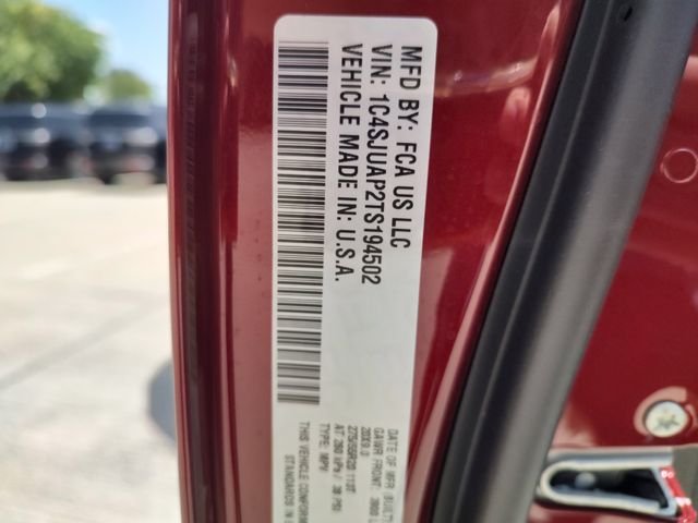 New 2026 Velvet Red Pearl-Coat Exterior Paint Jeep  image 36