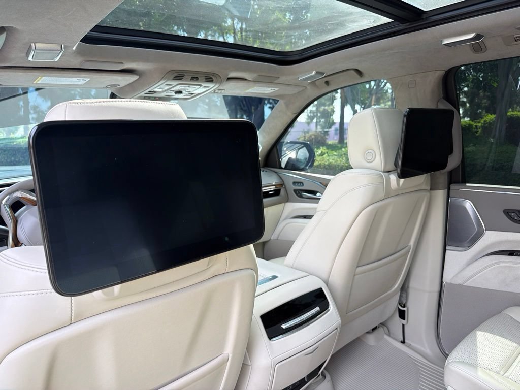 Used 2024 Black Raven Cadillac Sport Platinum image 10