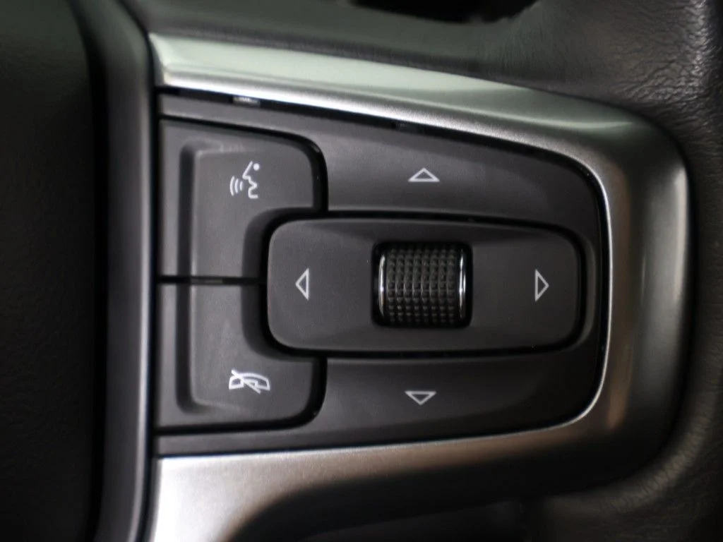 Used 2022 Silver Ice Metallic Chevrolet LT image 41