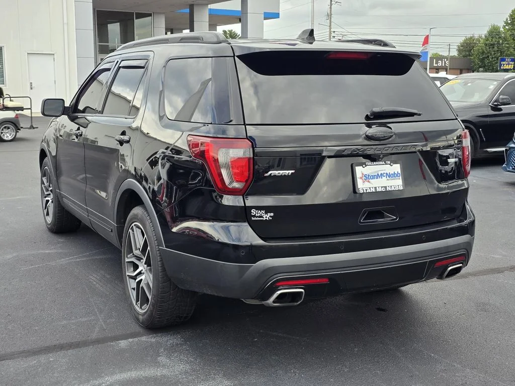 Used 2016 Red Ford Sport image 5
