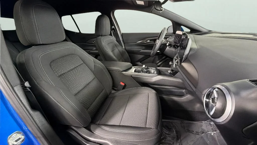 Used 2025 Riptide Blue Metallic Chevrolet LT image 34