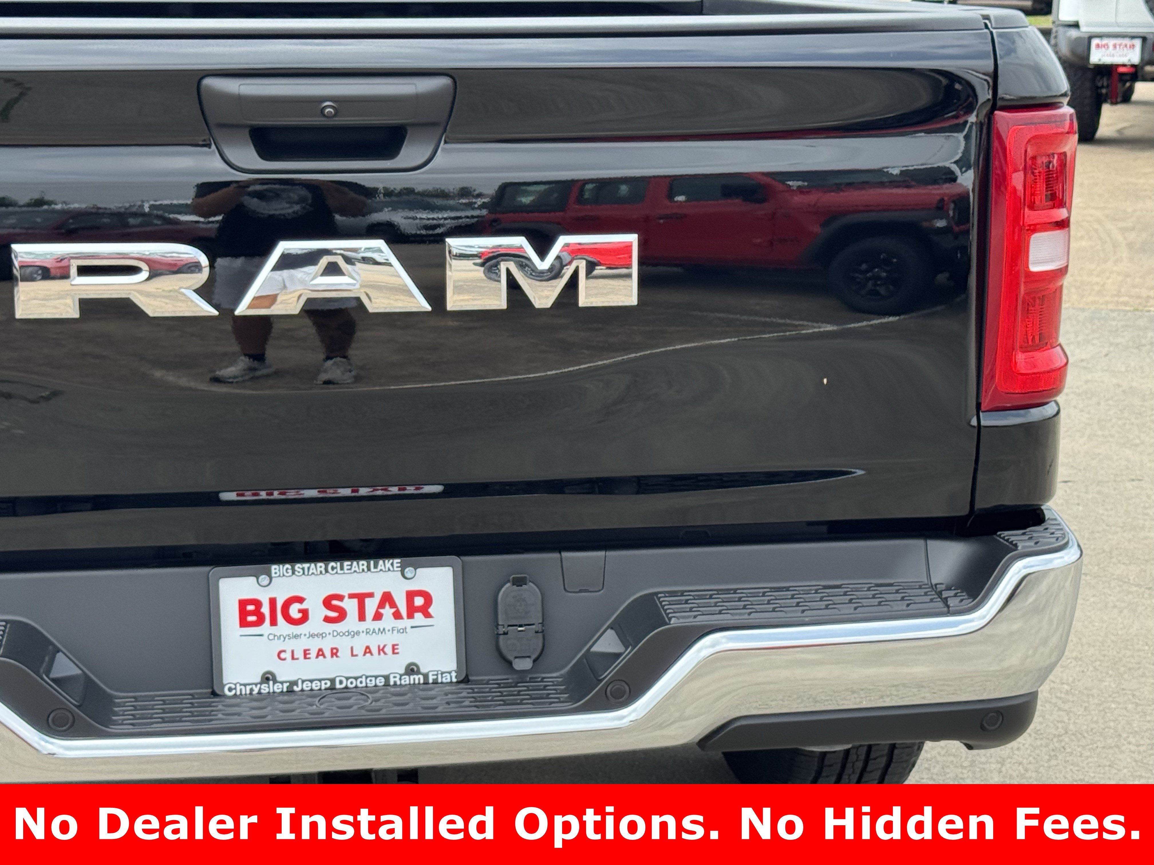 New 2026 Diamond Black Crystal Pearl-Coat Exterior Paint RAM Lone Star image 9