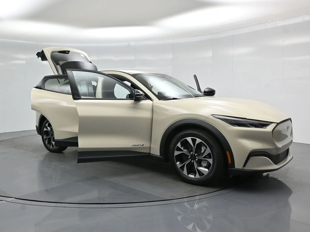 New 2026 Desert Sand Ford Select image 29