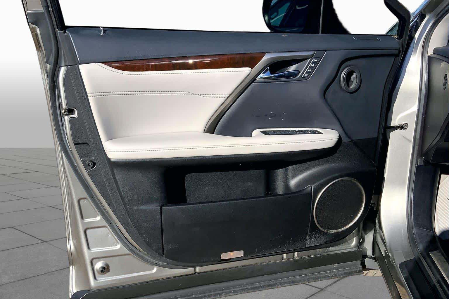 Certified Used 2018 Atomic Silver Lexus  image 22