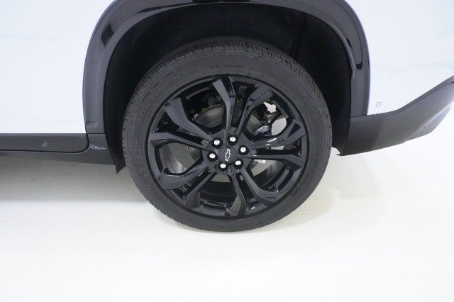 2027 Chevrolet Traverse RS - Photo 12