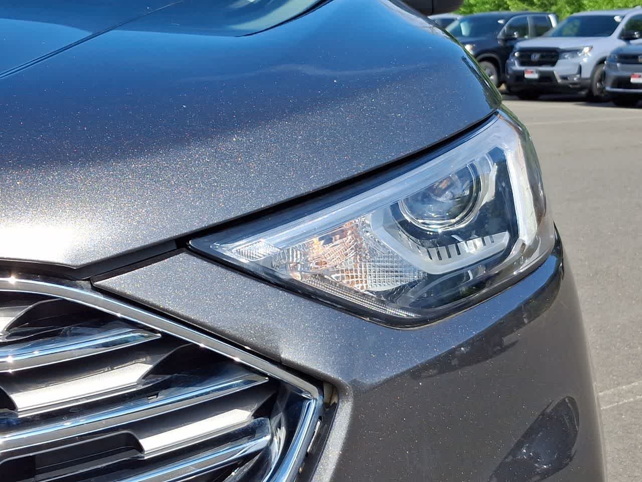 Used 2020 Magnetic Metallic Ford SEL image 30