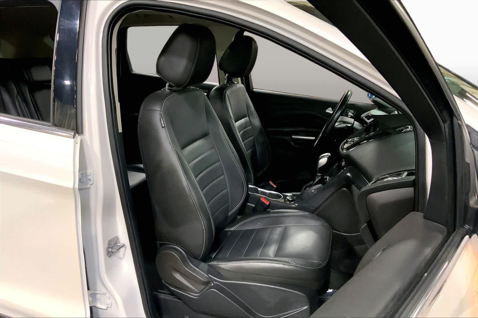 Used 2014 White Platinum Metallic Tri-Coat Ford Titanium image 9
