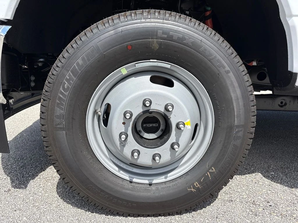 New 2026 White Ford XLT image 14