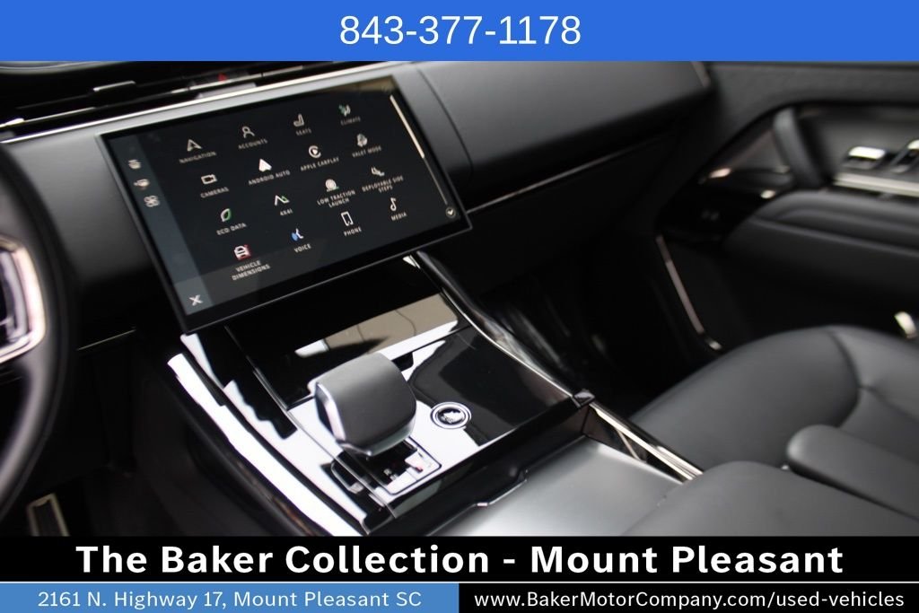 Used 2024 Red Land Rover Dynamic SE image 17