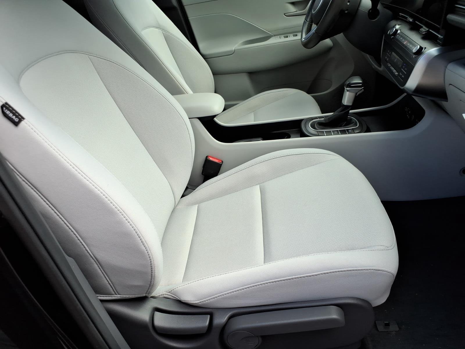 Used 2025 Abyss Black Pearl Hyundai SEL image 23