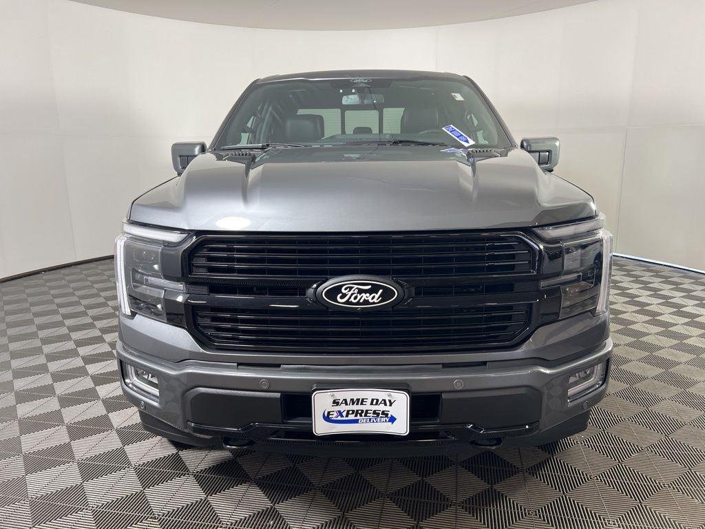 Used 2025 Gray Metallic Ford Platinum image 31