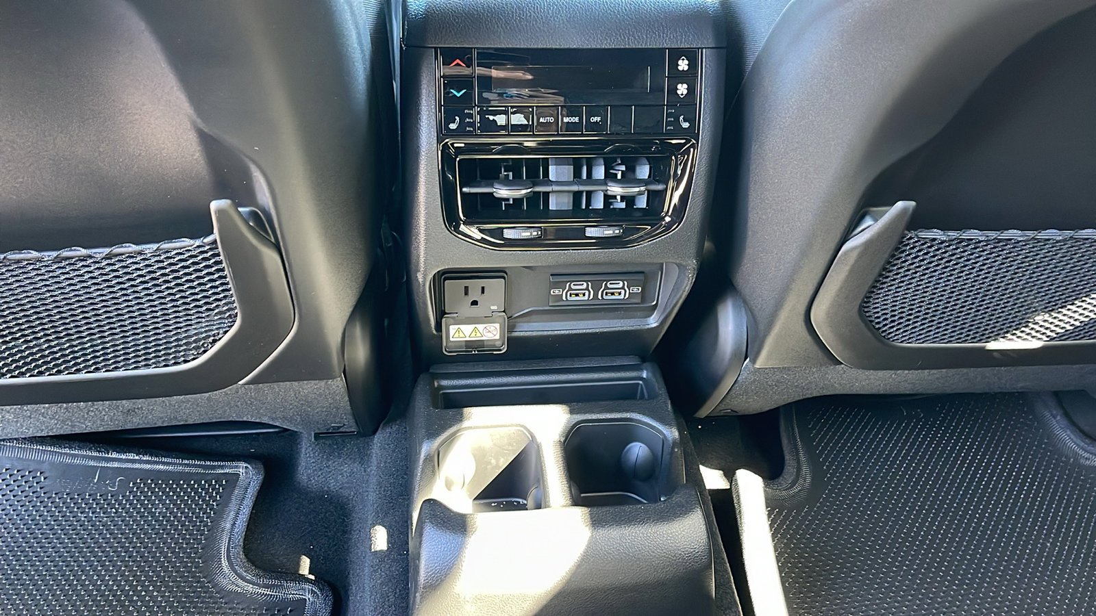 2025 Jeep Grand Cherokee L Limited - Photo 18