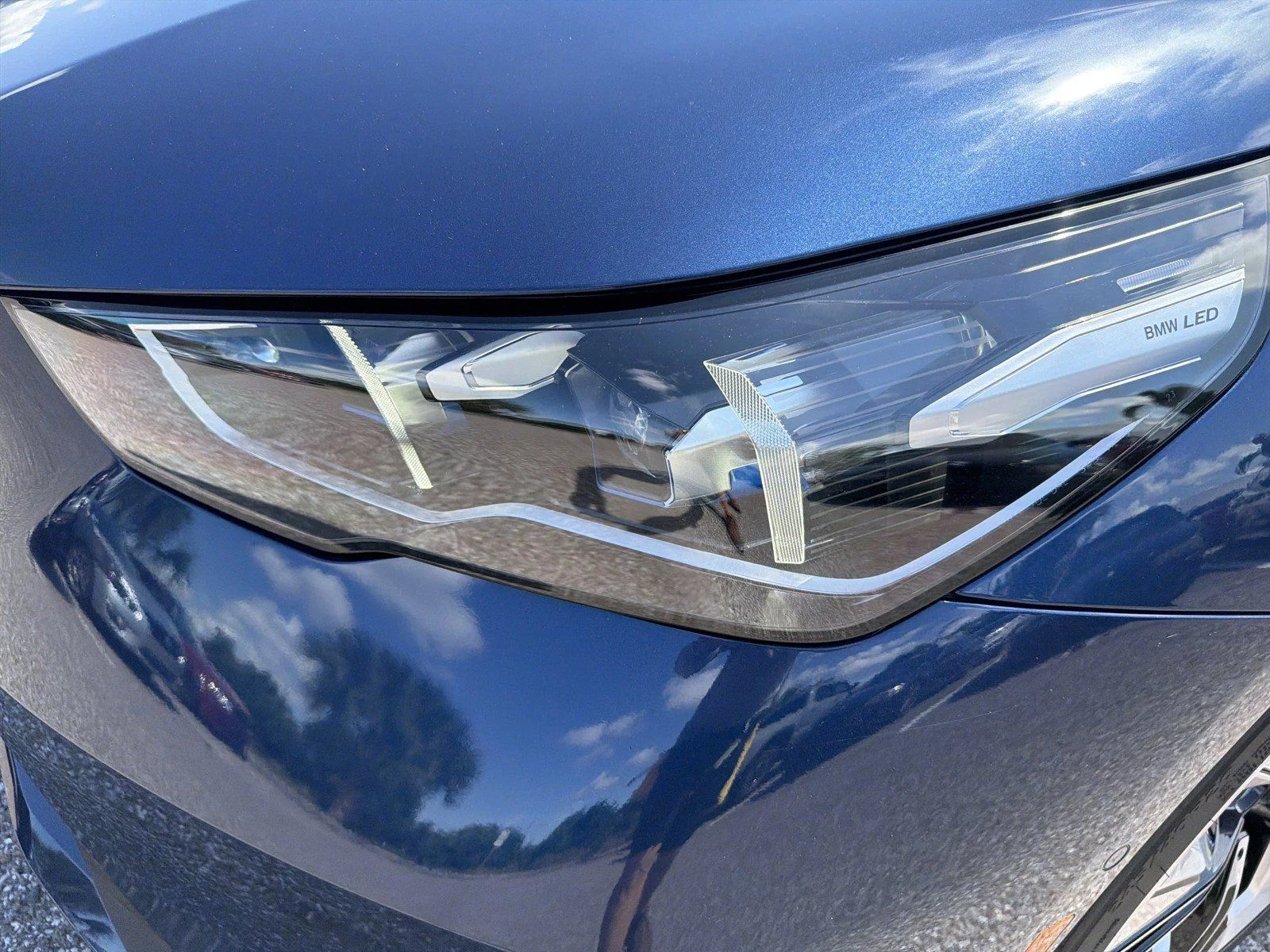 New 2027 Phytonic Blue Metallic BMW 530i image 9