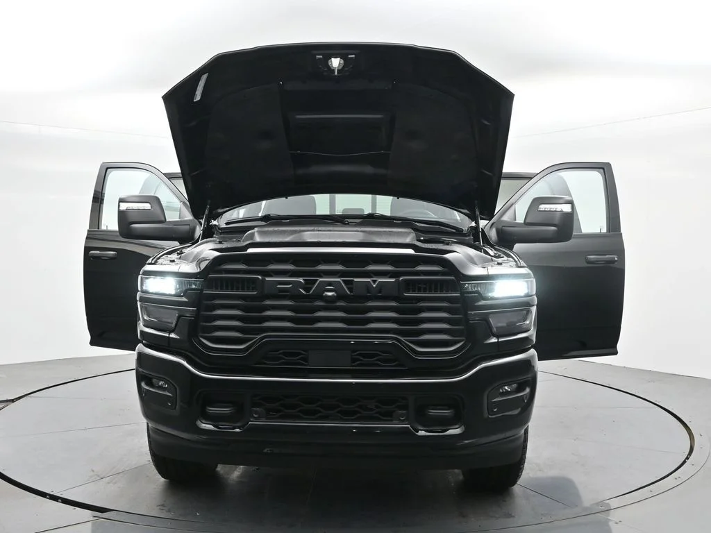 New 2026 Diamond Black Crystal Pearl-Coat Exterior Paint RAM  image 45