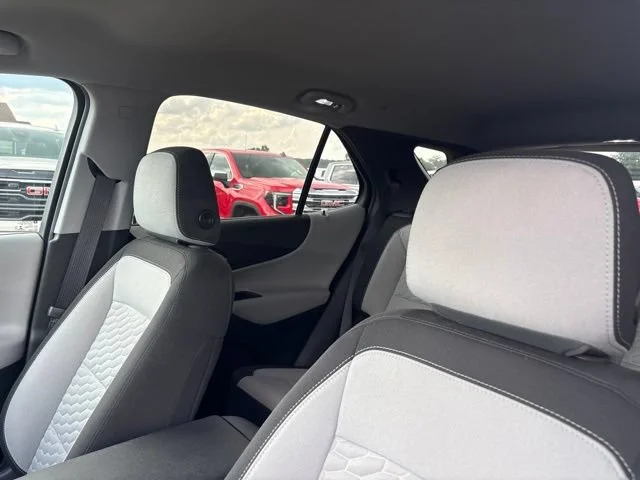 2020 Chevrolet Equinox LS - Photo 13