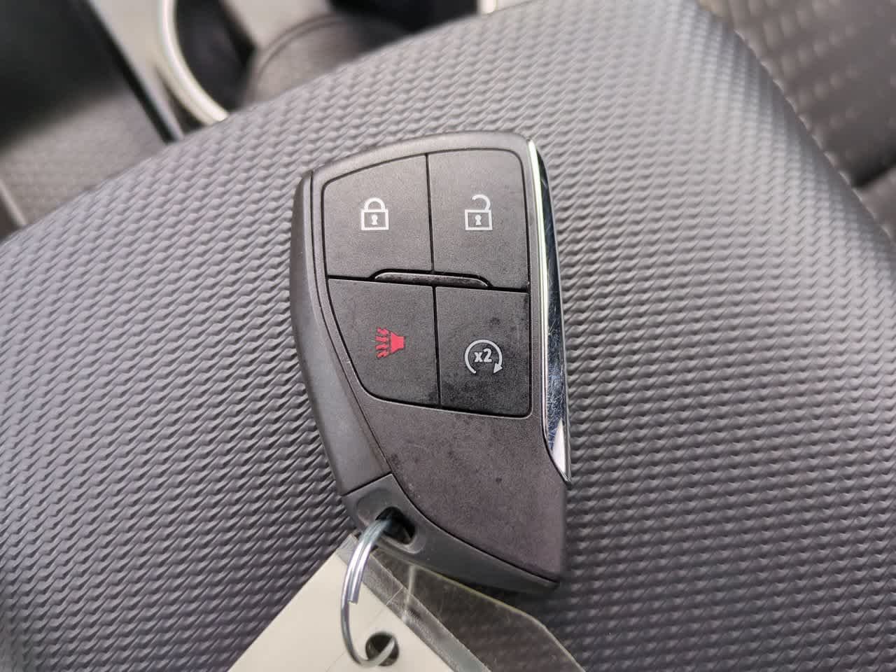 Used 2026 Mosaic Black Metallic Chevrolet FWD LT image 28