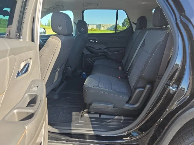 Used 2021 MOSAIC BLACK METALLIC Chevrolet LS image 27