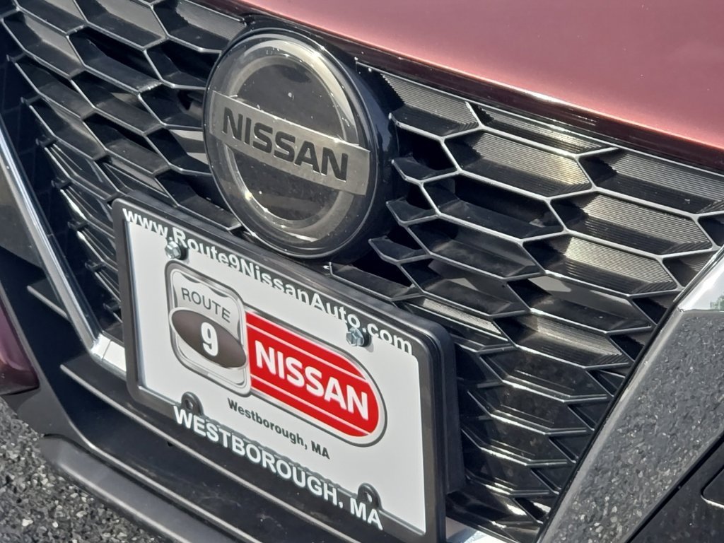 Used 2020  Nissan SV image 8