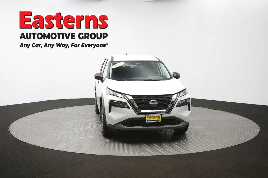 Used 2023 White Nissan S image 53