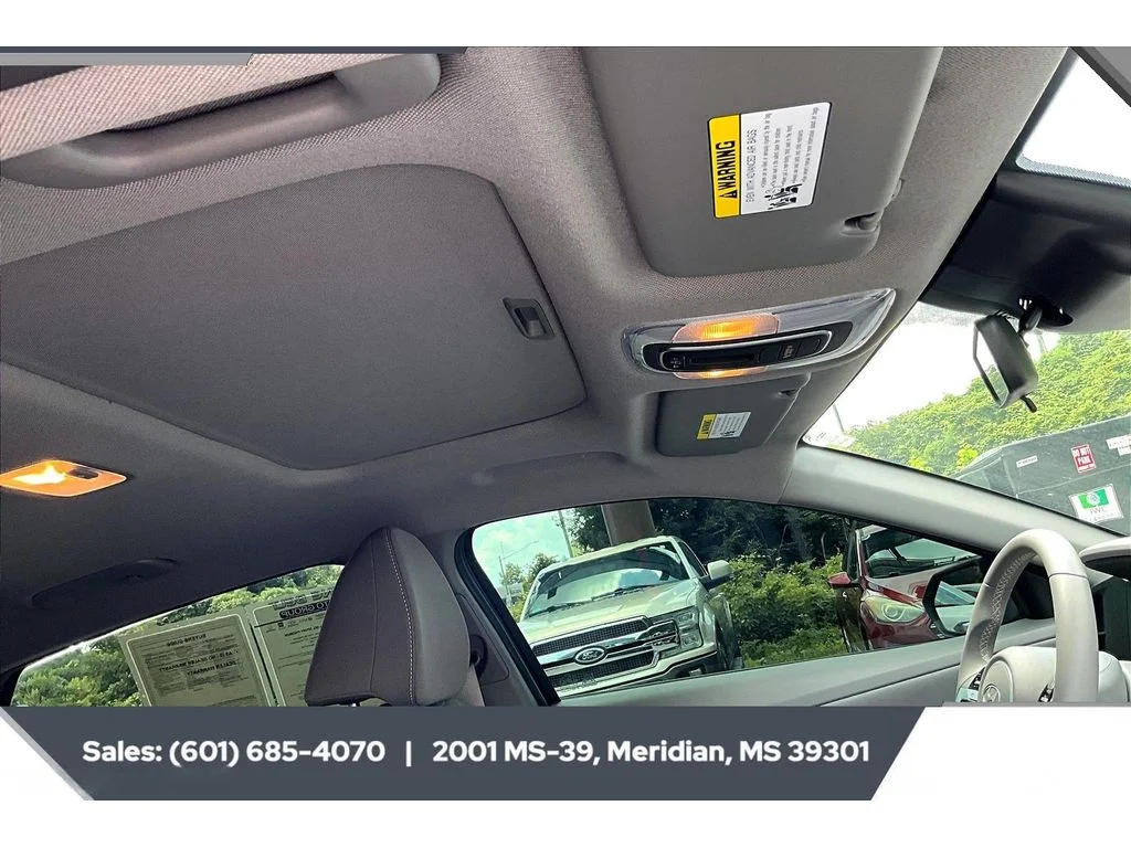 Used 2026 Amazon Gray Hyundai SEL Sport Premium image 16