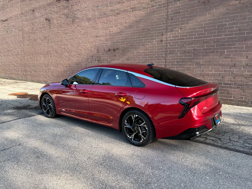 Used 2025 Runway Red Kia GT-Line image 3