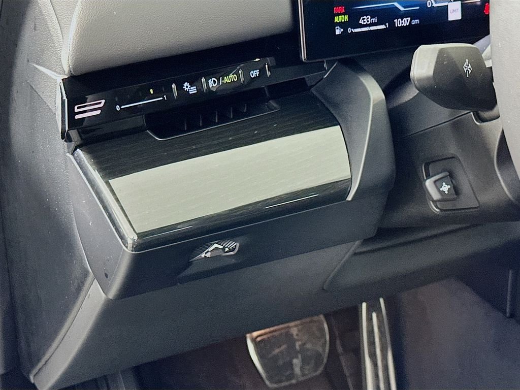 2025 BMW 5 Series 530i - Photo 10