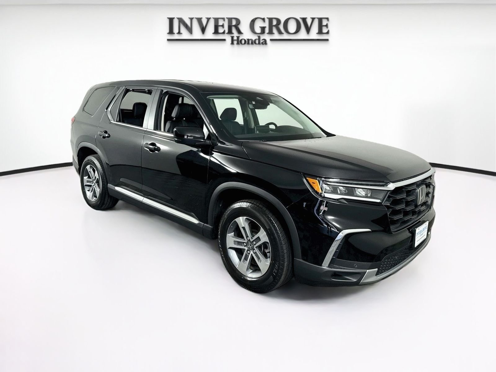 Certified Used 2023 Crystal Black Pearl Honda EX-L image 3