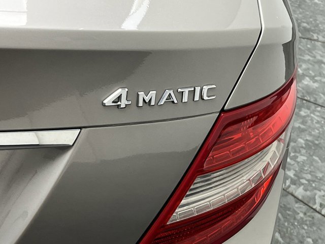 Used 2009 Beige Mercedes-Benz 3.0L Luxury image 25