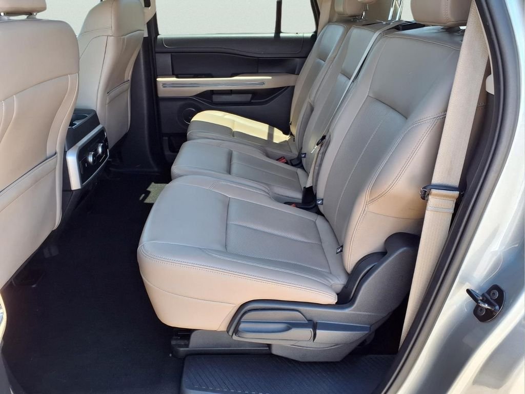 Used 2024 Silver Ford XLT image 23
