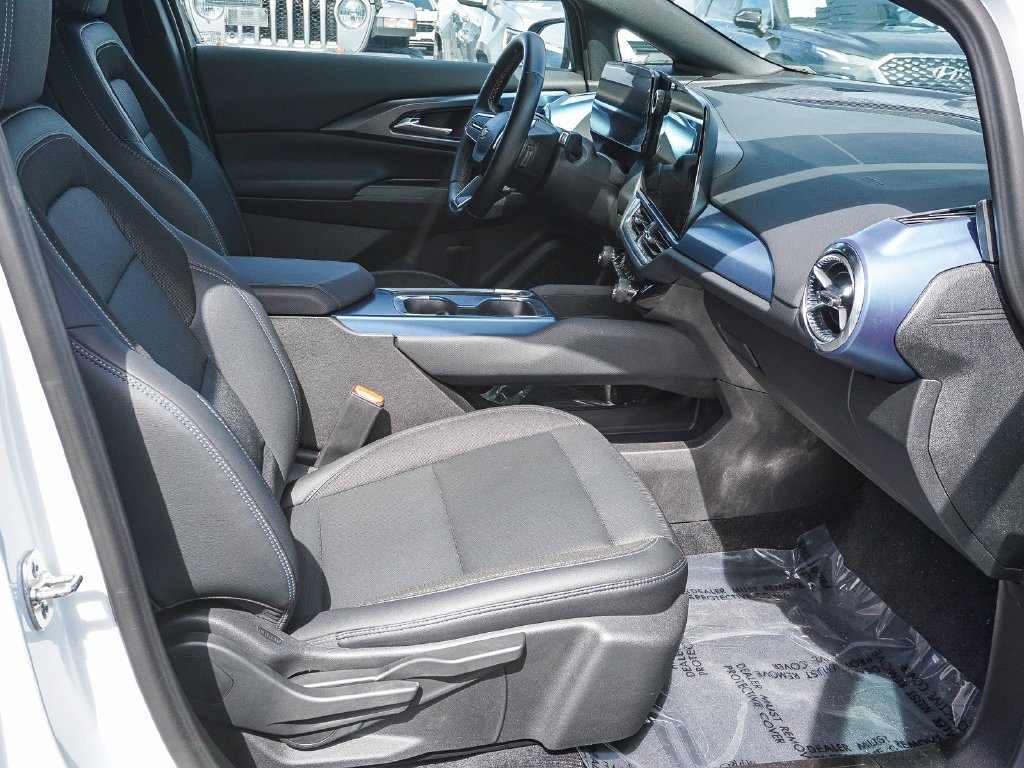 Used 2024 White Chevrolet LT image 12