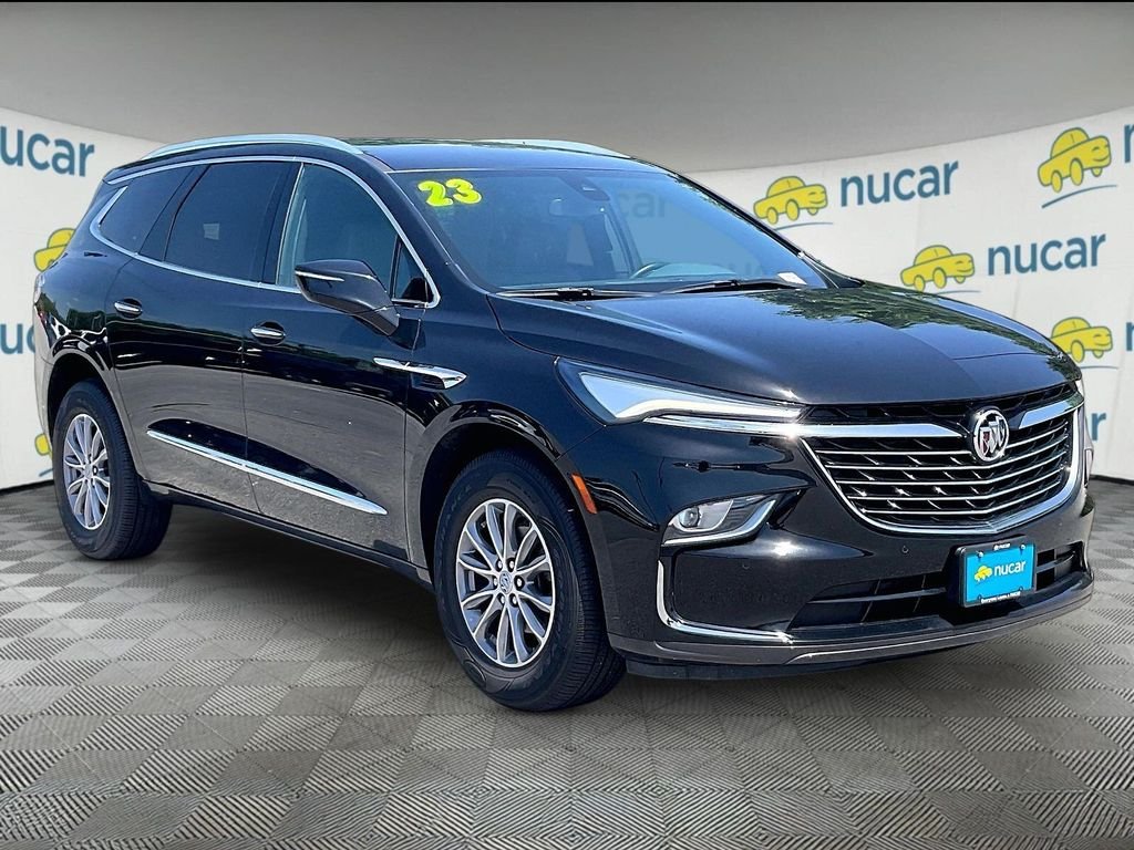 2023 Buick Enclave Essence AWD's photo