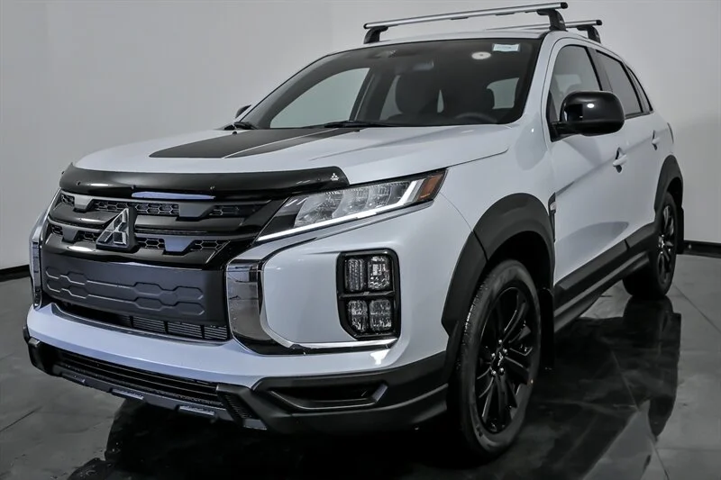 New 2026 White Diamond Mitsubishi Trail Edition image 5