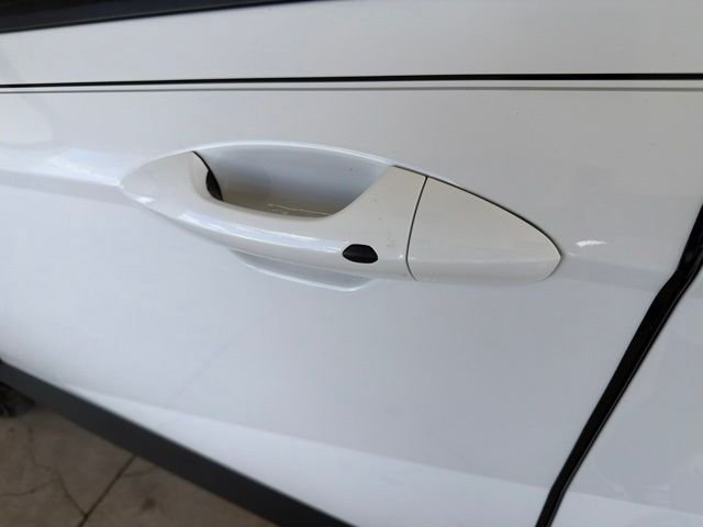 Used 2025 White Hyundai SEL image 11