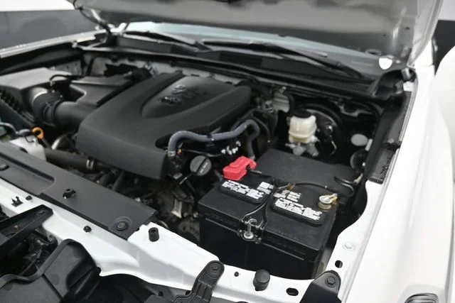 Used 2022 White Toyota SR5 image 36