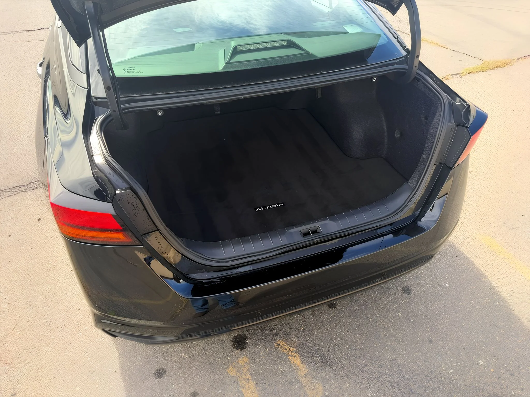 2025 Nissan Altima SV - Photo 10